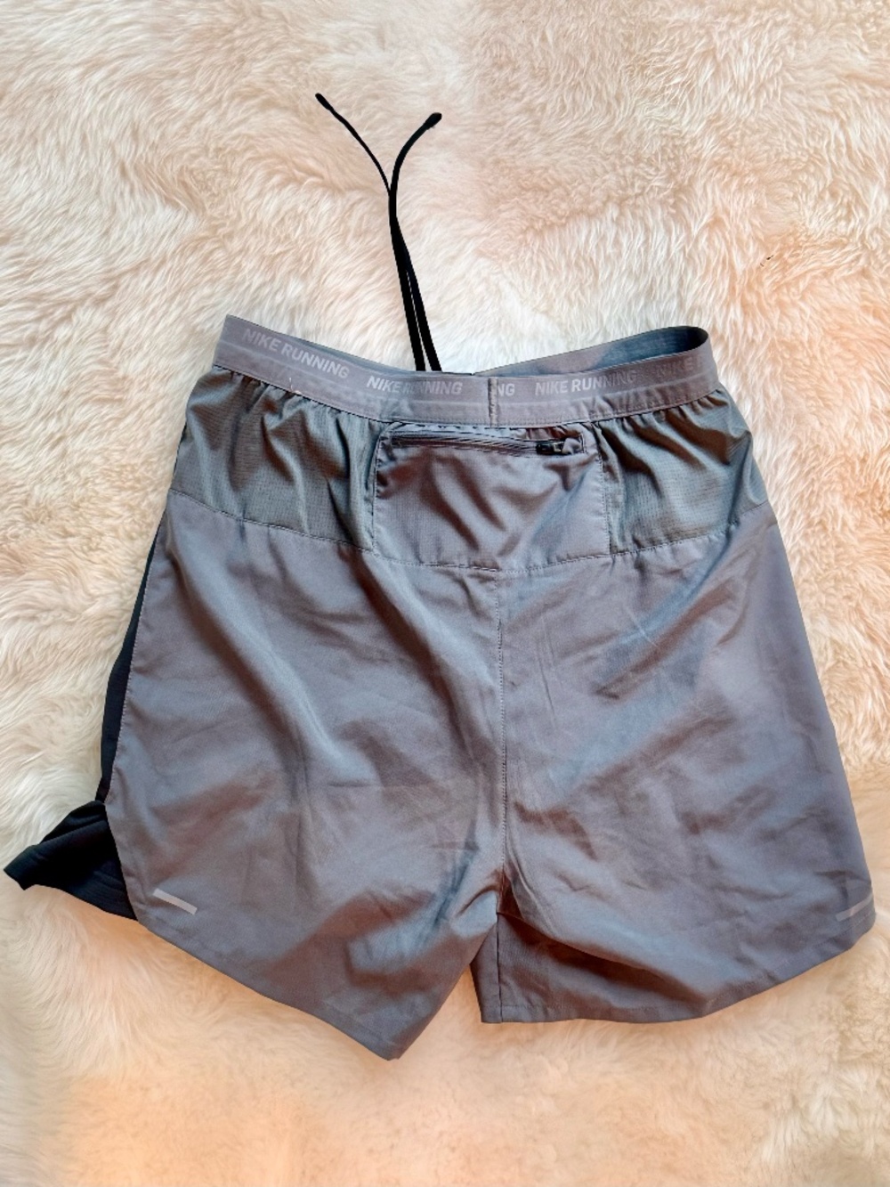 Nike Dri-Fit Hybrid 2-In-1 Men's 7" M Running Shorts Grey DM4757 084 - Picture 3 of 3